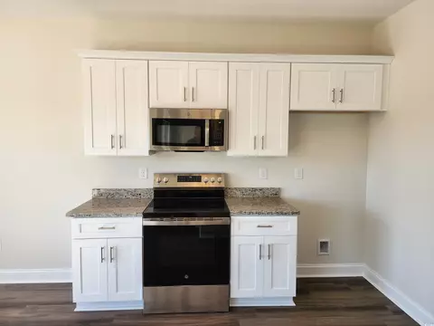 Kitchen - 5272 Old Forest Dr, Loris, SC 29569 photo 2 of 2