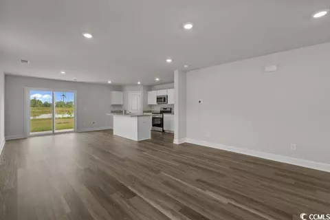 Living - 1002 Cherrystone Loop, Conway, SC 29526 photo 3 of 4