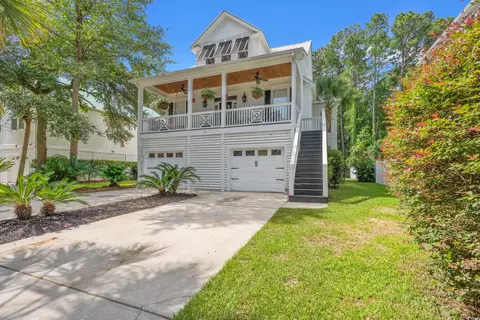 127 Harbourreef Dr, Pawleys Island, SC 29585
