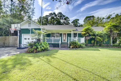 138 University Dr, Conway, SC 29526
