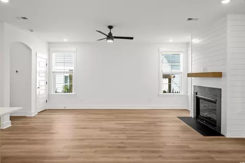 Living - 67 Bridgeview Rd, Georgetown, SC 29440 photo 4 of 4
