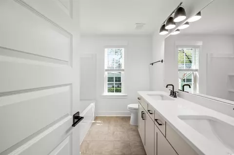 Bath - 67 Bridgeview Rd, Georgetown, SC 29440 photo 5 of 6