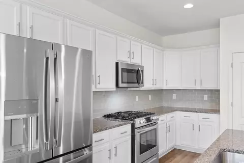 Kitchen - 213 Astoria Park Loop, Conway, SC 29526 photo 4 of 5