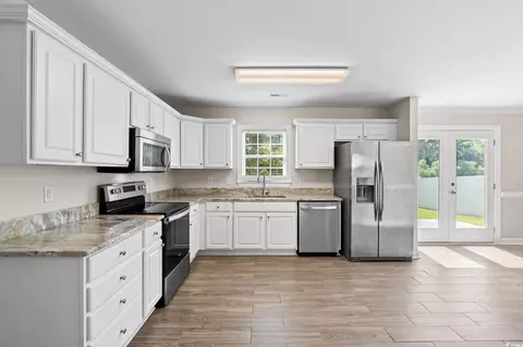 Kitchen - 181 Dunbarton Ln, Conway, SC 29526 photo 4 of 4