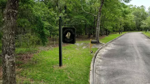 Crescent Dr., Georgetown, SC 29440 photo 3