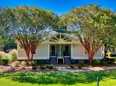 113 Lakeside Dr #A, Pawleys Island, SC 29585