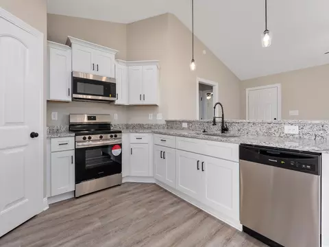 Kitchen - 3409 B And S Rd, Loris, SC 29569 photo 2 of 3