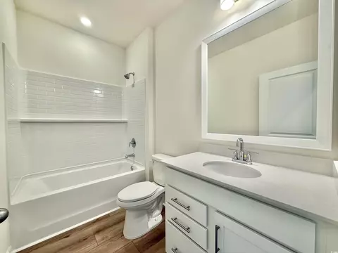 Bath - 520 Briarfield Loop, Conway, SC 29527 photo 3 of 3