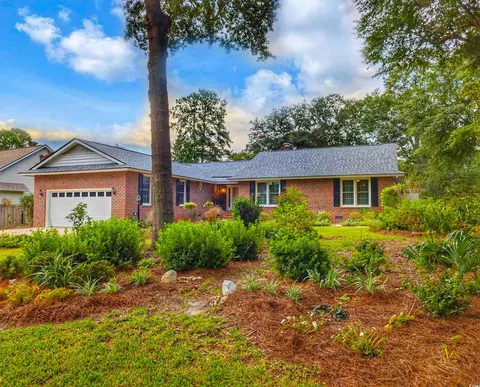 311 Parkview Dr, Pawleys Island, SC 29585