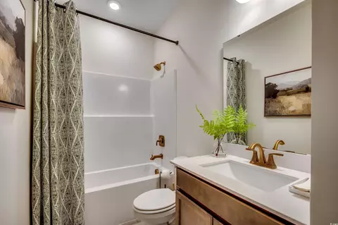 Bath - 4009 Braid Ct, Myrtle Beach, SC 29588 photo 2 of 2