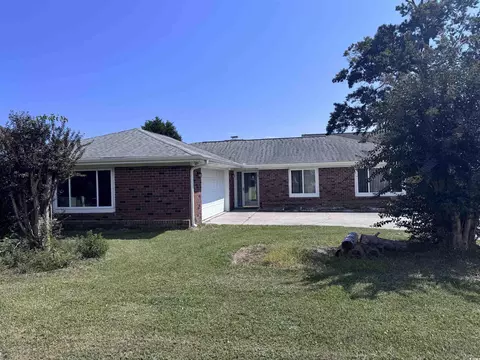 574 Circle Dr, Surfside Beach, SC 29575