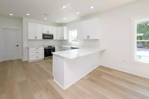 Kitchen - 115 6th Ave S, Surfside Beach, SC 29575 photo 1 of 4