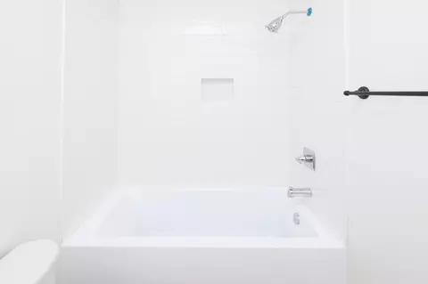 Bath - 115 6th Ave S, Surfside Beach, SC 29575 photo 8 of 10