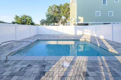Exterior - 115 6th Ave S, Surfside Beach, SC 29575 photo 6 of 10