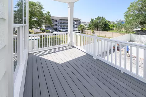 Exterior - 115 6th Ave S, Surfside Beach, SC 29575 photo 5 of 10
