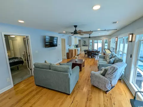 Living - 321 Jay St, Murrells Inlet, SC 29576 photo 5 of 6