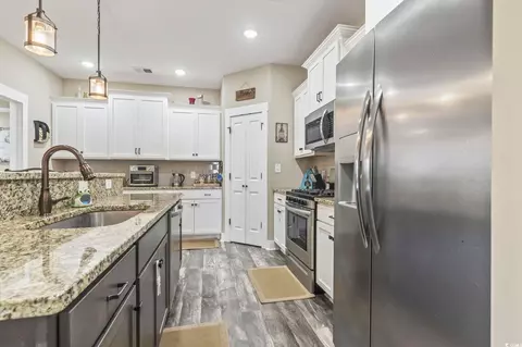 Kitchen - 175 Rivers Edge Dr, Conway, SC 29526 photo 4 of 4