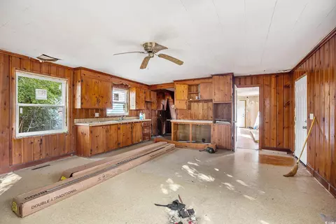307 E Lloyd St, Mullins, SC 29574 photo 4