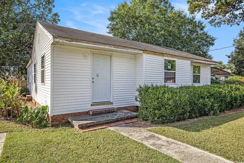 307 E Lloyd St, Mullins, SC 29574 photo 2