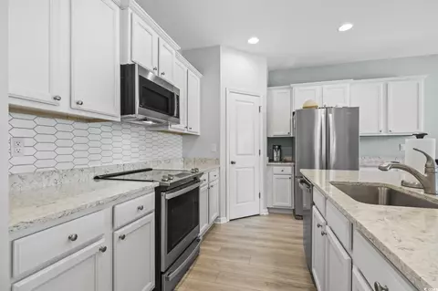 Kitchen - 385 Grove Park Loop, Murrells Inlet, SC 29576 photo 4 of 4