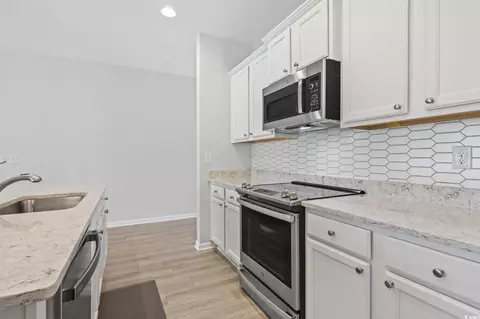 Kitchen - 385 Grove Park Loop, Murrells Inlet, SC 29576 photo 3 of 4