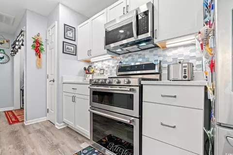 Kitchen - 1283 Pollen Loop, Murrells Inlet, SC 29576 photo 2 of 3