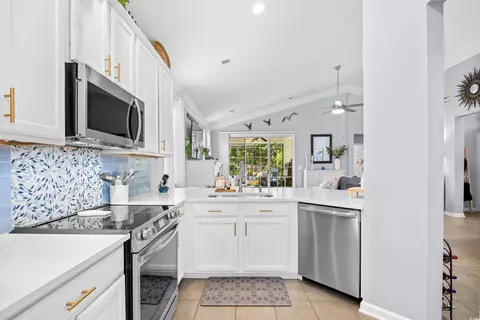 Kitchen - 893 Laquinta Loop, Murrells Inlet, SC 29576 photo 3 of 5
