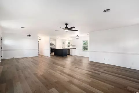 Living - 494 Ray Rd, Hemingway, SC 29554 photo 3 of 3
