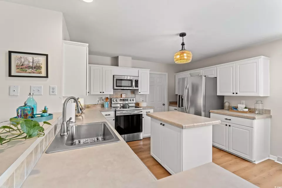  157 Lakeside Crossing Dr, Conway, SC 29526 photo 3