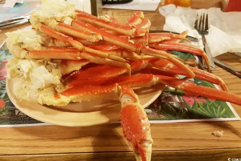 Dining - 107 S Ocean Blvd #505, Myrtle Beach, SC 29577 photo 2 of 2
