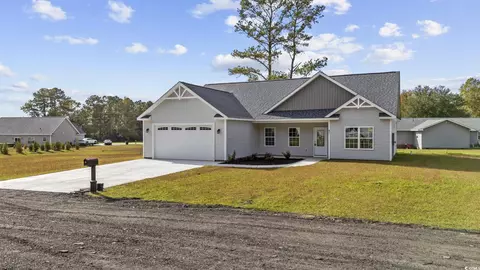 1904 Blue Bird Rd, Loris, SC 29569