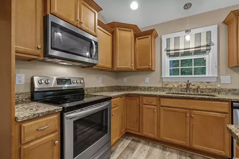 Kitchen - 355 Macarthur Dr, Conway, SC 29527 photo 2 of 2