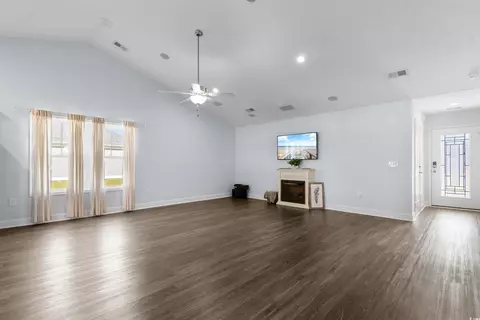 Living - 3105 Slade Dr, Conway, SC 29526 photo 2 of 4