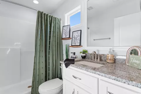 Bath - 3105 Slade Dr, Conway, SC 29526 photo 1 of 2