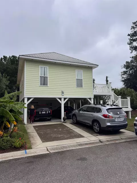 32 Weatherboard Ct, Pawleys Island, SC 29585