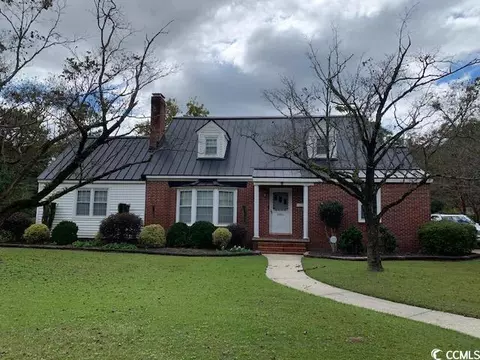 110 E Bell St, Tabor City, NC 28463