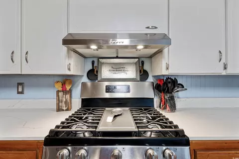 Kitchen - 6103 Squire Rd, Latta, SC 29565 photo 2 of 4