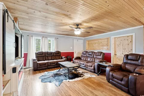 Living - 6103 Squire Rd, Latta, SC 29565 photo 2 of 3