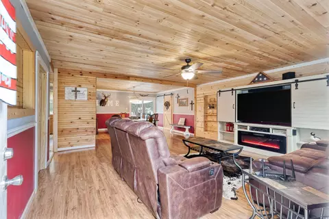 Living - 6103 Squire Rd, Latta, SC 29565 photo 1 of 3
