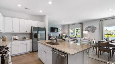 Kitchen - 904 Blacksmith Dr, Loris, SC 29569 photo 2 of 3