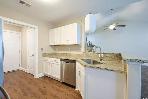 Kitchen - 13 Daniel Morrall Ln, Georgetown, SC 29440 photo 4 of 5