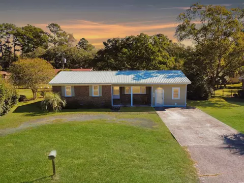 1682 Pickens St, Georgetown, SC 29440