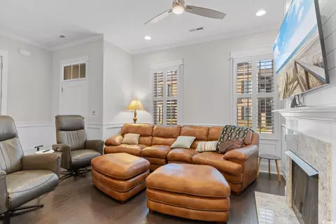 Living - 847 Iris St #A, Myrtle Beach, SC 29577 photo 2 of 3