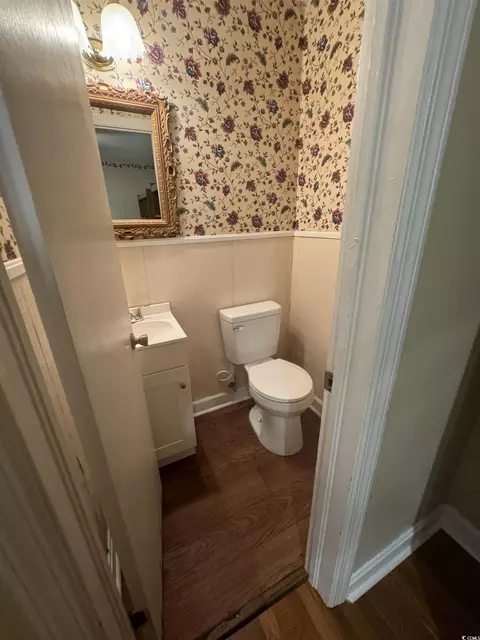 Bath - 314 Pine St, Latta, SC 29565 photo 3 of 5
