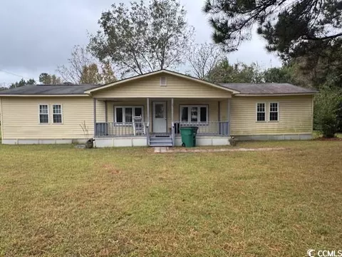 15 Mango St, Andrews, SC 29510