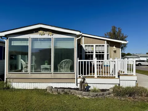 1801 E Lake Dr, Surfside Beach, SC 29575