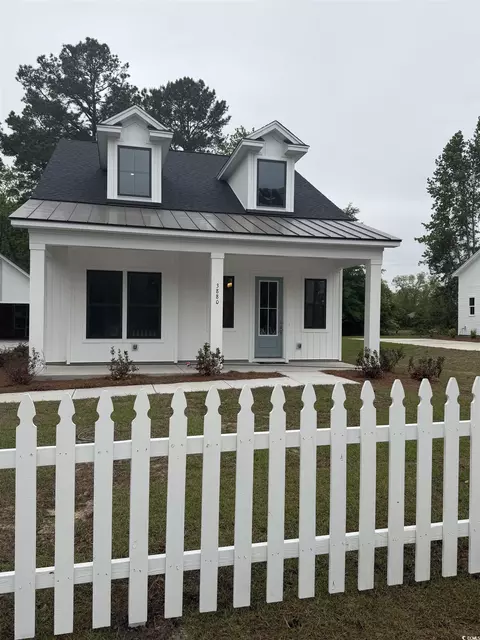 3880 Richardson St, Loris, SC 29569