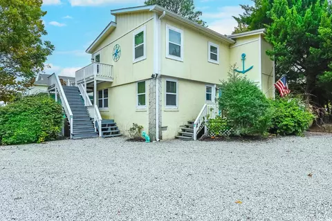 609 15th Ave S, North Myrtle Beach, SC 29582