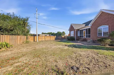 Exterior - 1605 Westview Dr, Florence, SC 29501 photo 4 of 8