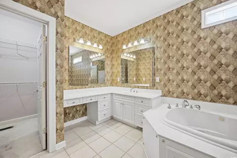 Bath - 1605 Westview Dr, Florence, SC 29501 photo 1 of 3